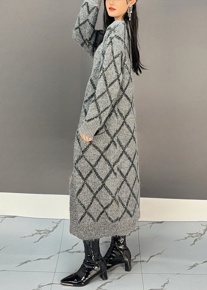 Classic Vintage Cardigan with a Flattering Fit