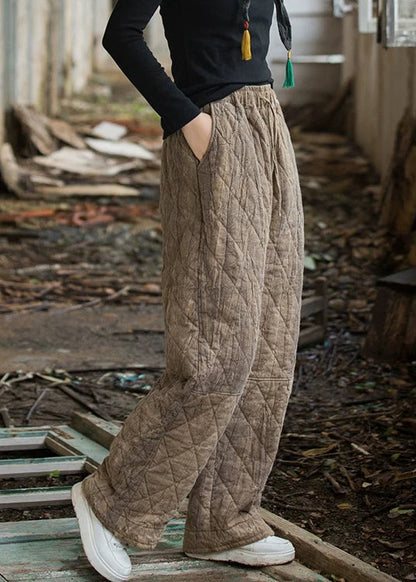 Well Tailored Pants with a Graceful Silhouette