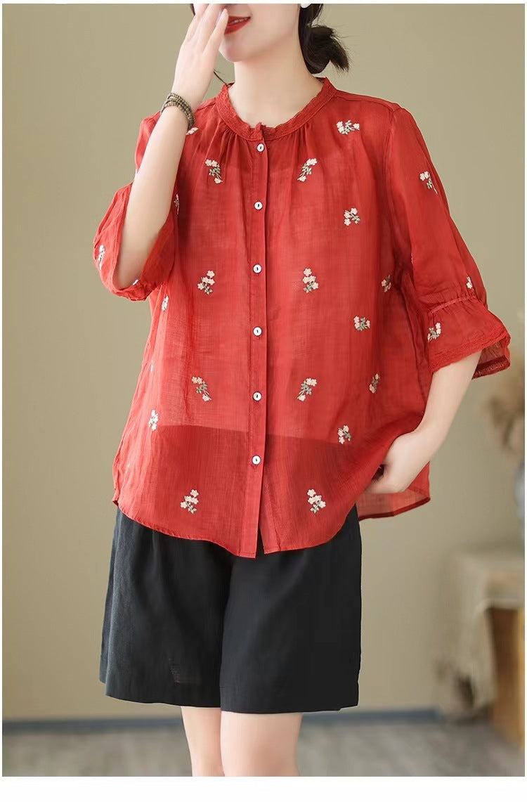 Beautifully Crafted Blouse in a Classic Style