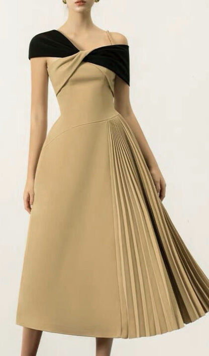 Polished Dress with an Effortless Classic Look
