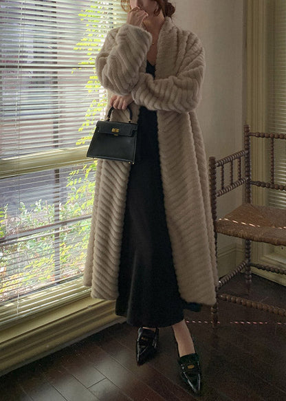 Classic Vintage & Enduringly Stylish Coat