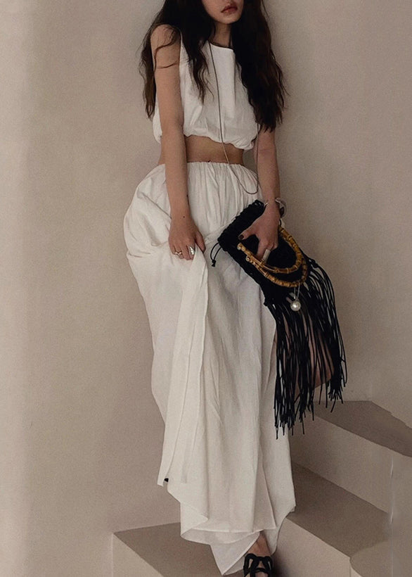 Effortlessly Elegant Garment with a Timeless Design