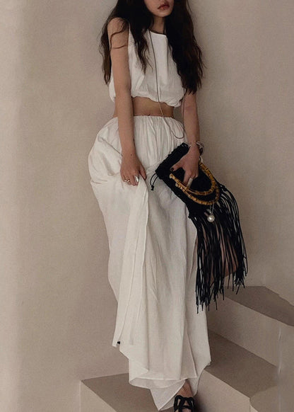 Effortlessly Elegant Garment with a Timeless Design