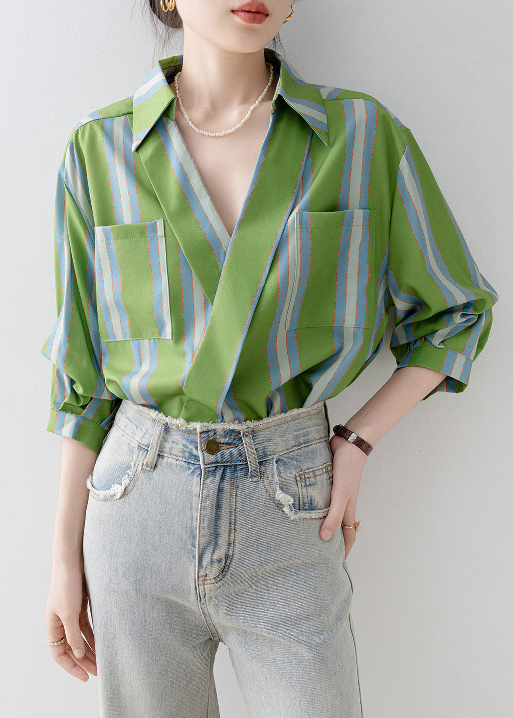 Classic Vintage Shirt with a Flattering Fit