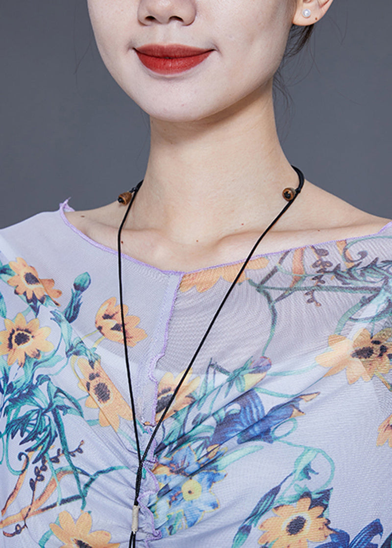 Effortlessly Elegant Top with a Timeless Design