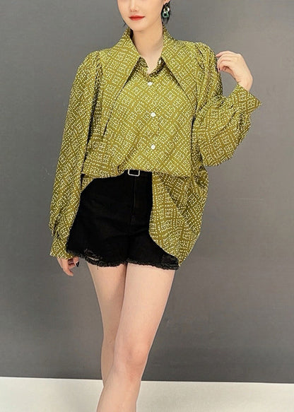 Beautifully Crafted Blouse in a Classic Style