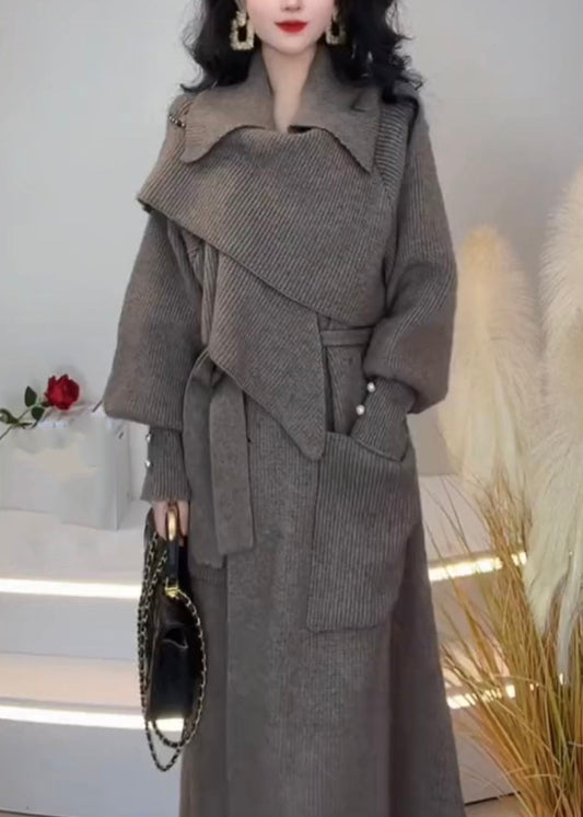 Elegantly Styled Coat for Everyday Wear