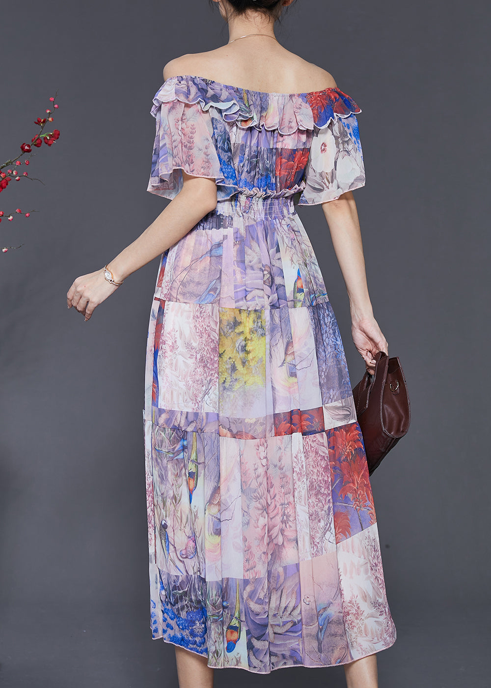 Beautifully Finished Dress in a Timeless Design