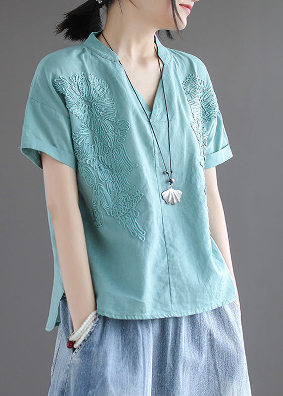 Classic Vintage Shirt with a Flattering Fit