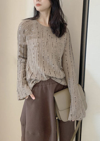 Well Tailored Sweater with a Graceful Silhouette