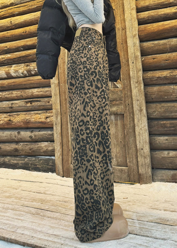Elegantly Styled Pants for Everyday Wear