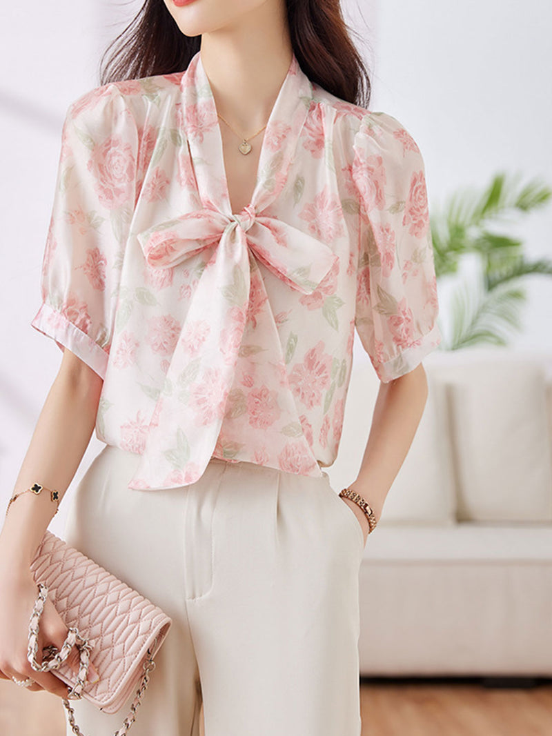 Well Tailored Top with a Graceful Silhouette