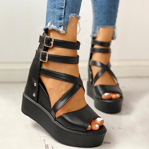 Graceful Orthopedic Sandals for Modern Look