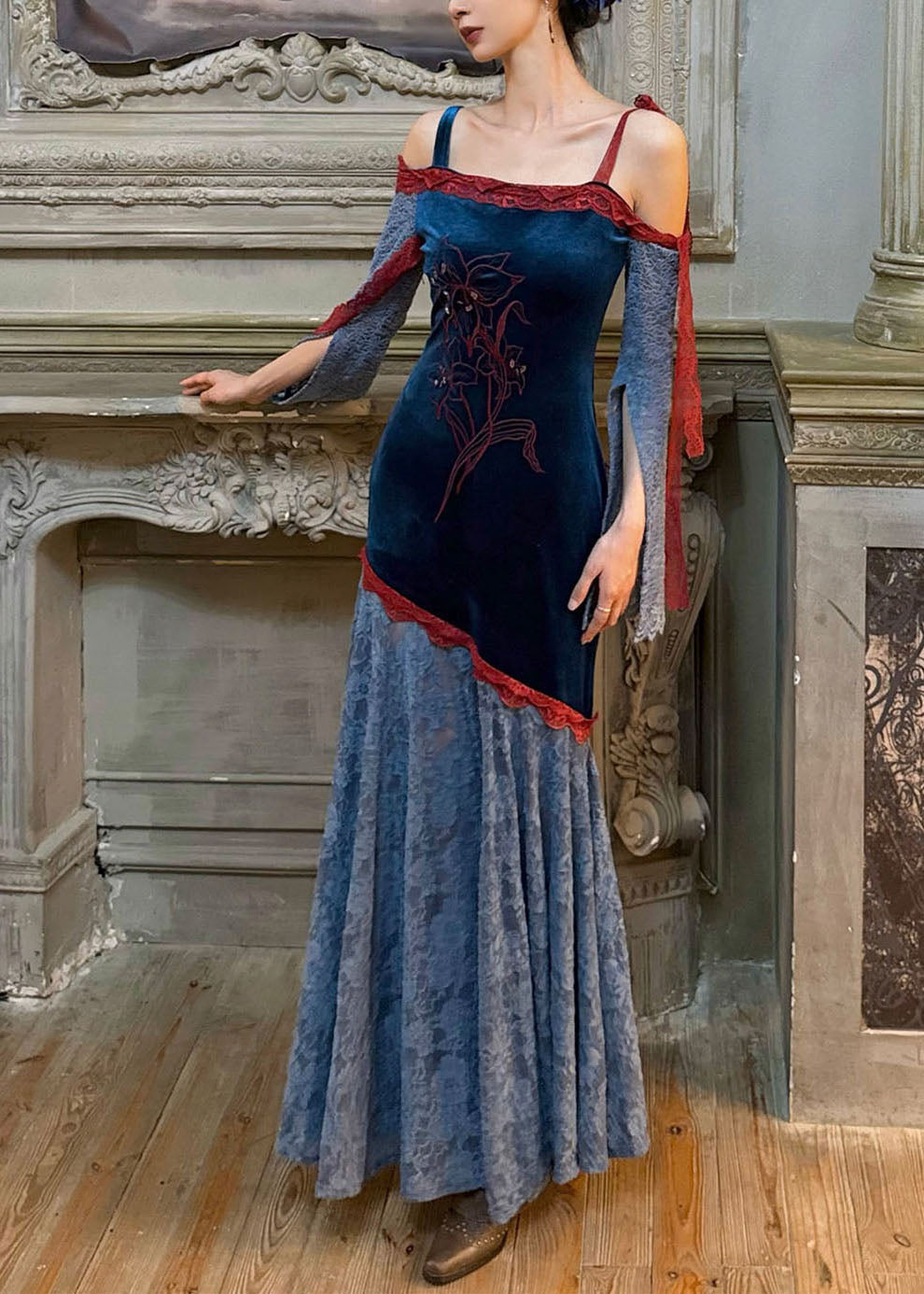 Beautifully Crafted Dress in a Classic Style