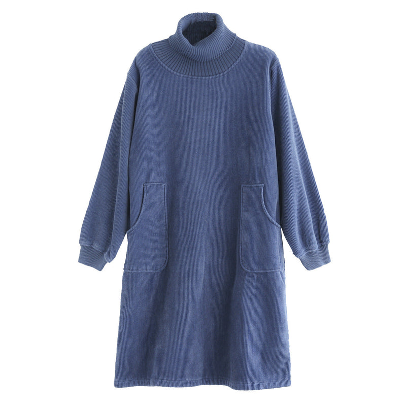 A Vintage Style Top with Delicate Timeless Details