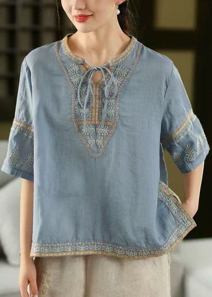 Well Tailored Top with a Graceful Silhouette