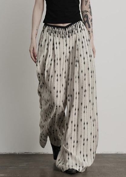 Elegantly Styled Pants for Everyday Wear