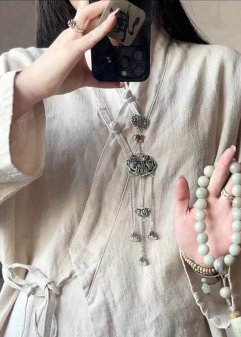 Classic Vintage Shirt with a Flattering Fit