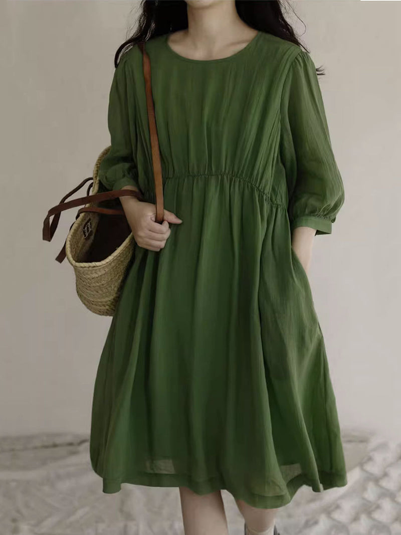 Classic Vintage Dress with a Flattering Fit