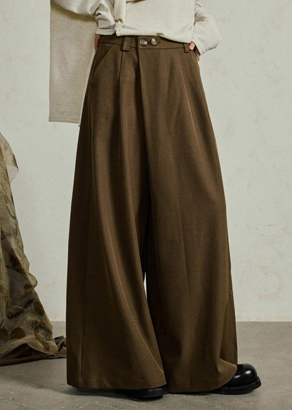 Well Tailored Pants with a Graceful Silhouette