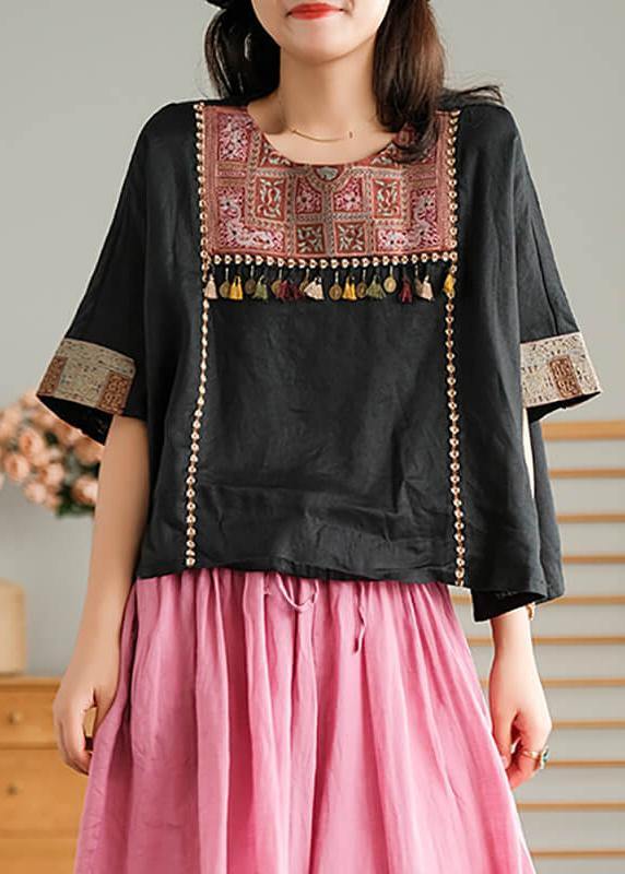 Effortlessly Elegant T-Shirt with a Timeless Design