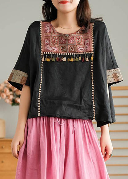 Effortlessly Elegant T-Shirt with a Timeless Design