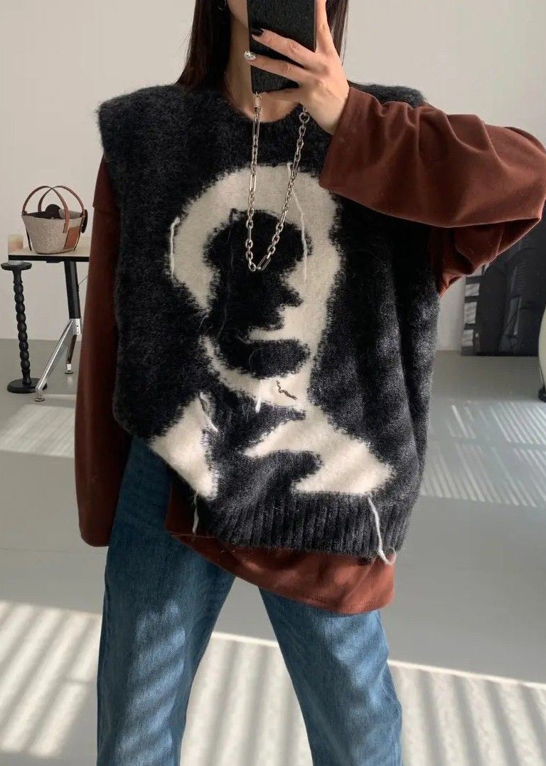 Beautifully Finished Coat in a Timeless Design