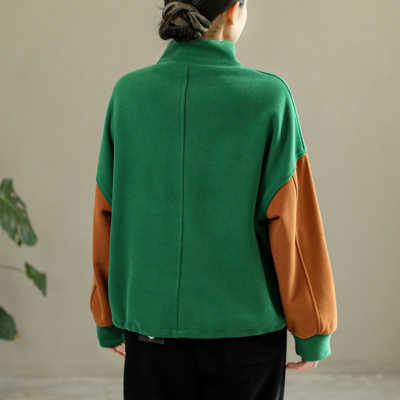 Well Tailored Sweater with a Graceful Silhouette