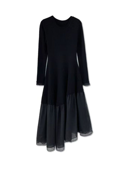 Well Tailored Sweater with a Graceful Silhouette
