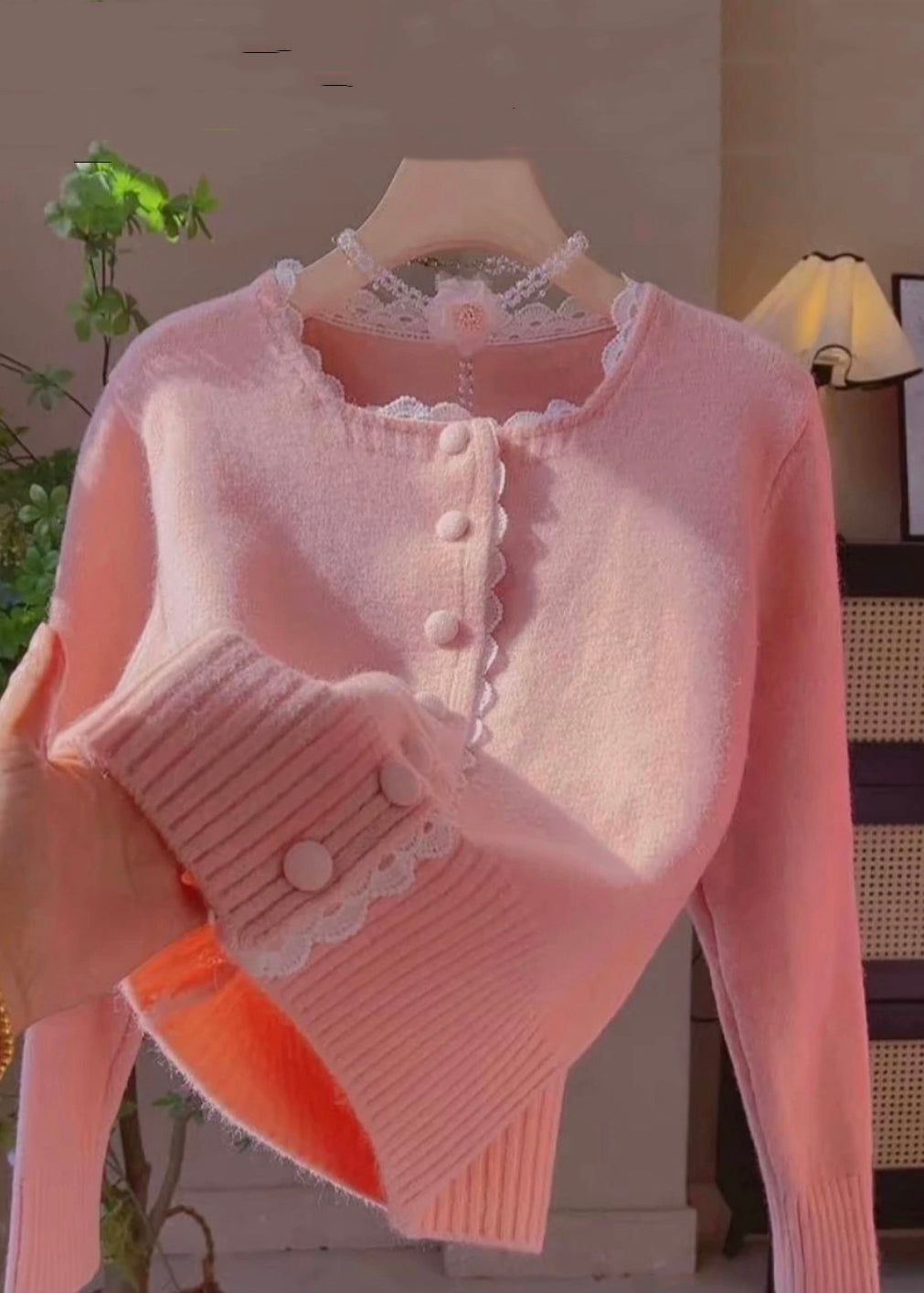 Elegantly Styled Cardigan for Everyday Wear