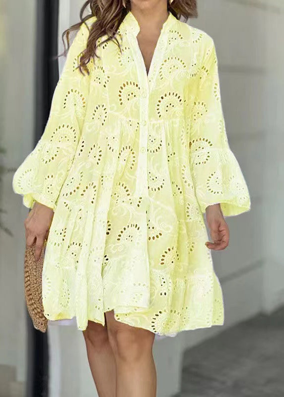 Beautifully Finished Dress in a Timeless Design