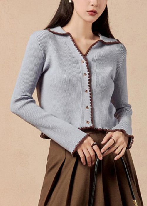 Classic Vintage Sweater with a Flattering Fit