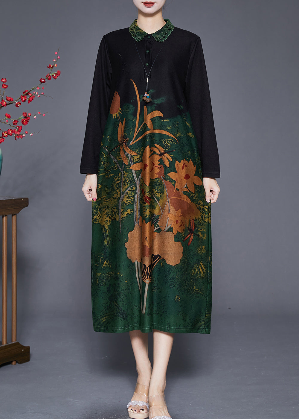 Sophisticated Dress with a Clean Classic Look