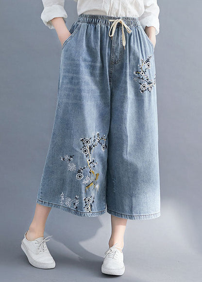 Effortlessly Elegant Pants with a Timeless Design