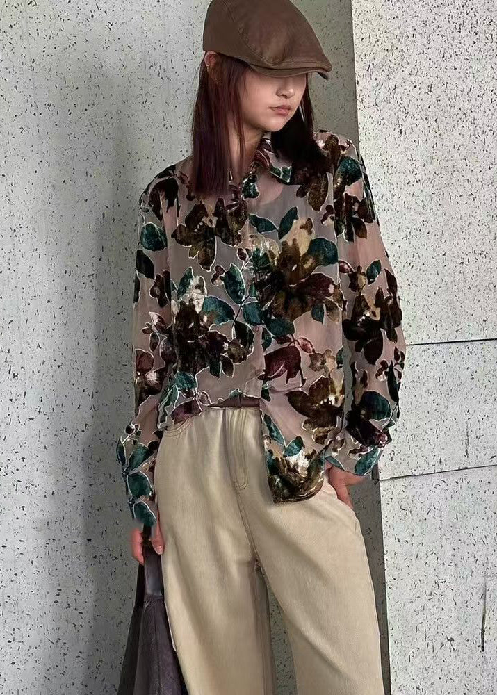 Well Tailored Shirt with a Graceful Silhouette