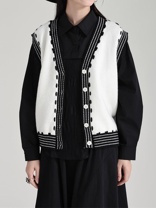 Effortlessly Elegant Garment with a Timeless Design