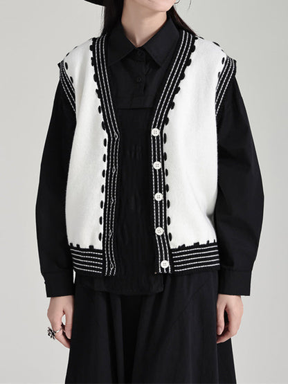 Effortlessly Elegant Garment with a Timeless Design