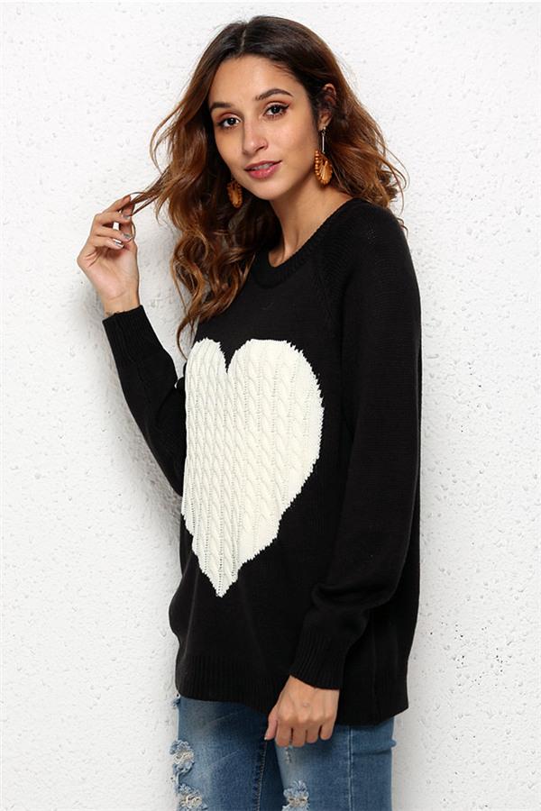 Effortlessly Elegant Sweater with a Timeless Design
