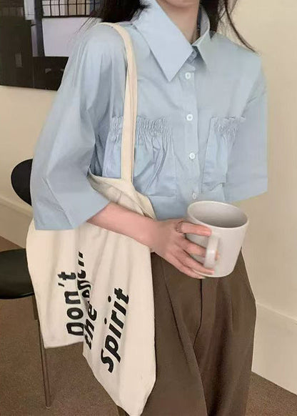 Classic Vintage Shirt with a Flattering Fit