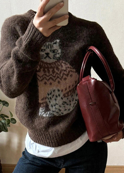 Classic Vintage Sweater with a Flattering Fit