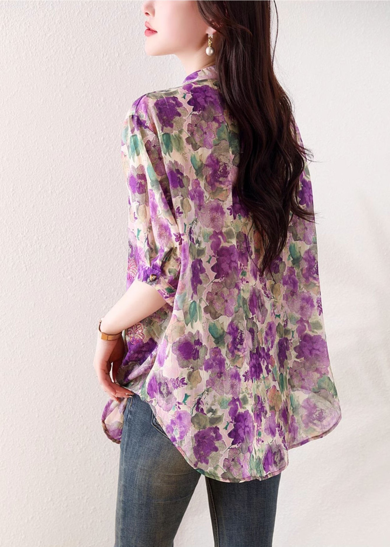 Classic Vintage Blouse with a Flattering Fit