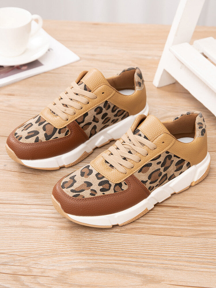 Classic Orthopedic Sneakers with Timeless Style