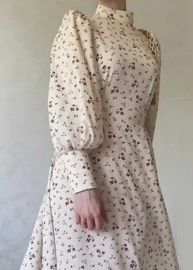 Effortlessly Elegant Dress with a Timeless Design