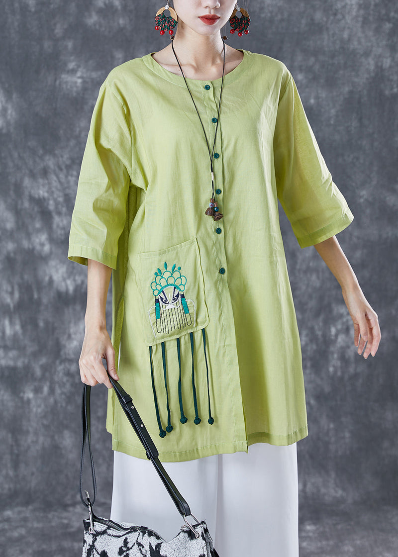 Well Tailored Top with a Graceful Silhouette