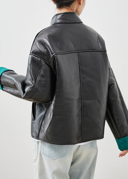 Effortlessly Elegant Jacket with a Timeless Design
