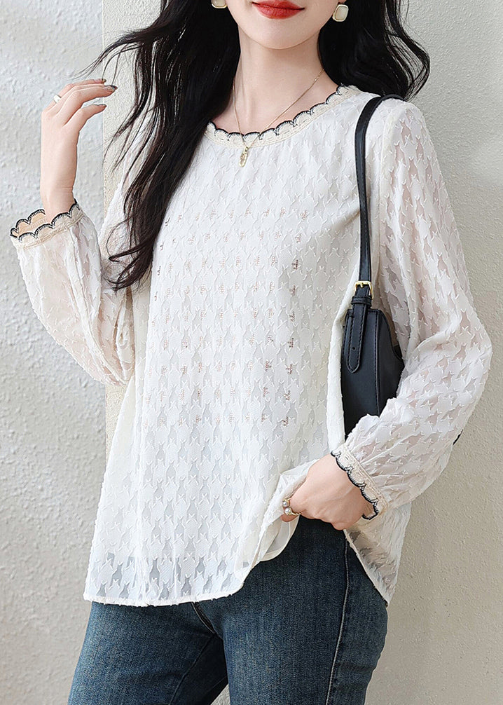 Beautifully Finished Top in a Timeless Design