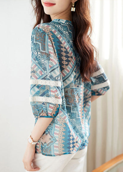 Classic Vintage Shirt with a Flattering Fit