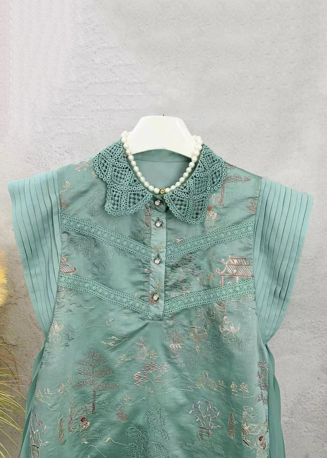 Elegantly Styled Top for Everyday Wear