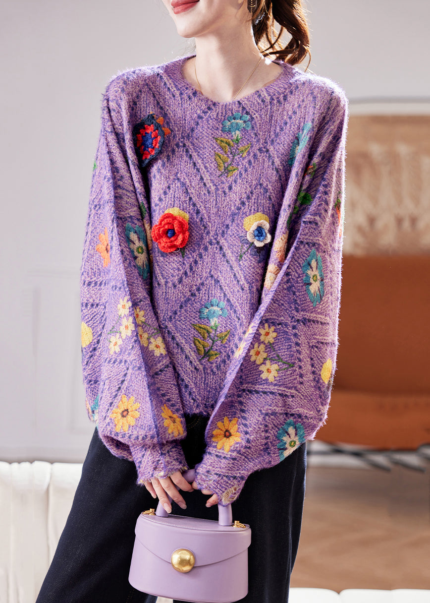 Well Tailored Sweater with a Graceful Silhouette