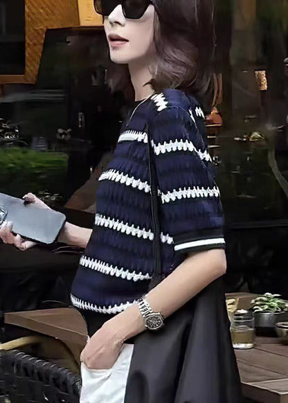 Effortlessly Elegant Top with a Timeless Design